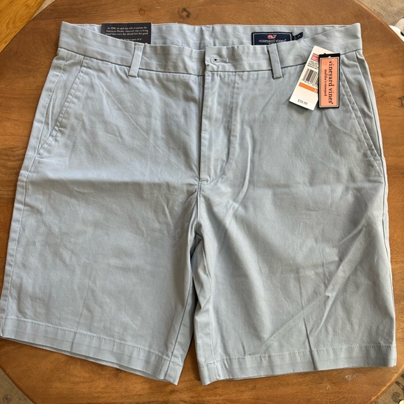NWT Vineyard Vines Men 9” Breaker Shorts - Picture 2 of 7